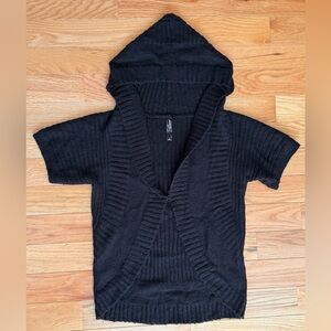 Old Navy Maternity Black Sweater, Short Sleeve and Hooded, Size S